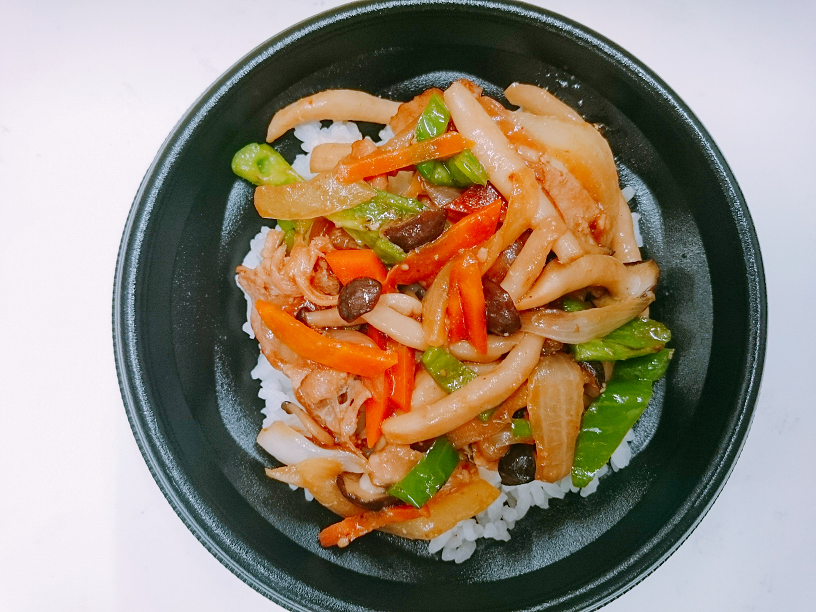 野菜たっぷり焼肉丼